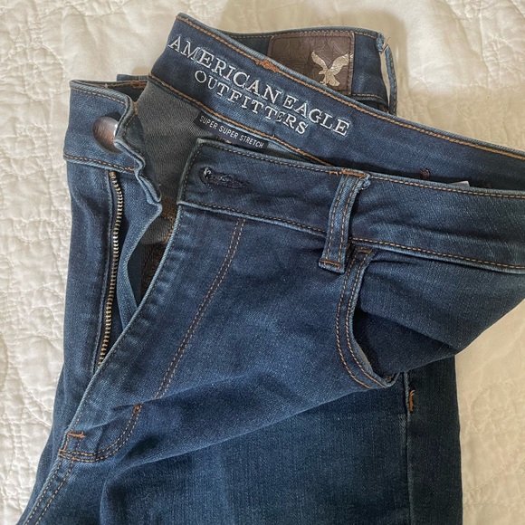 American Eagle Hi-Rise Dark Wash Jegging Jeans - Size 14 - Picture 1 of 6